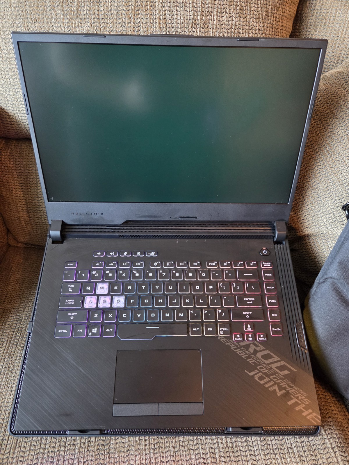 Asus ROG Strix G15 15 2021 Laptop I 15.6″ IPS 240Hz 3ms RTX 2060