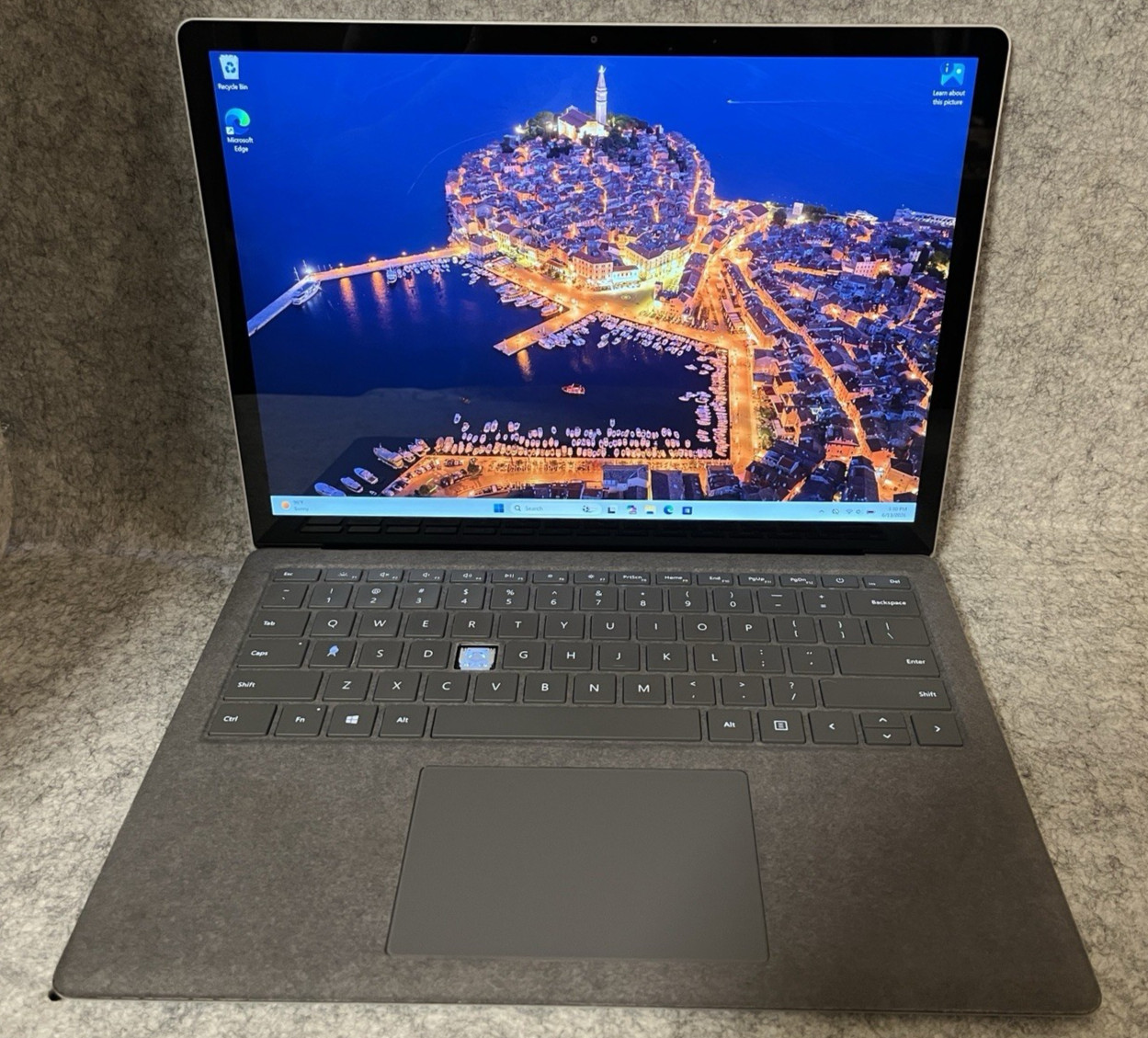 Microsoft Surface Laptop 3 i7-1065G7G @ 1.3GHz 16GB 512GB SSD W-11 Pro Silver