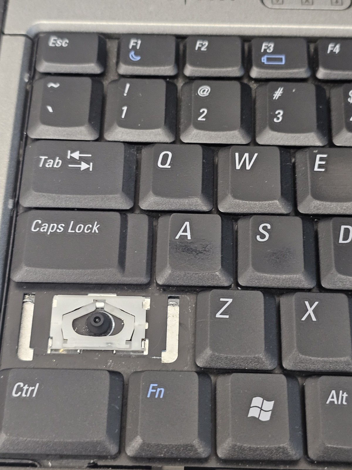 Dell Latitude D630 Laptop – Intel Duo 06FD – Parts/Repair – Read Description