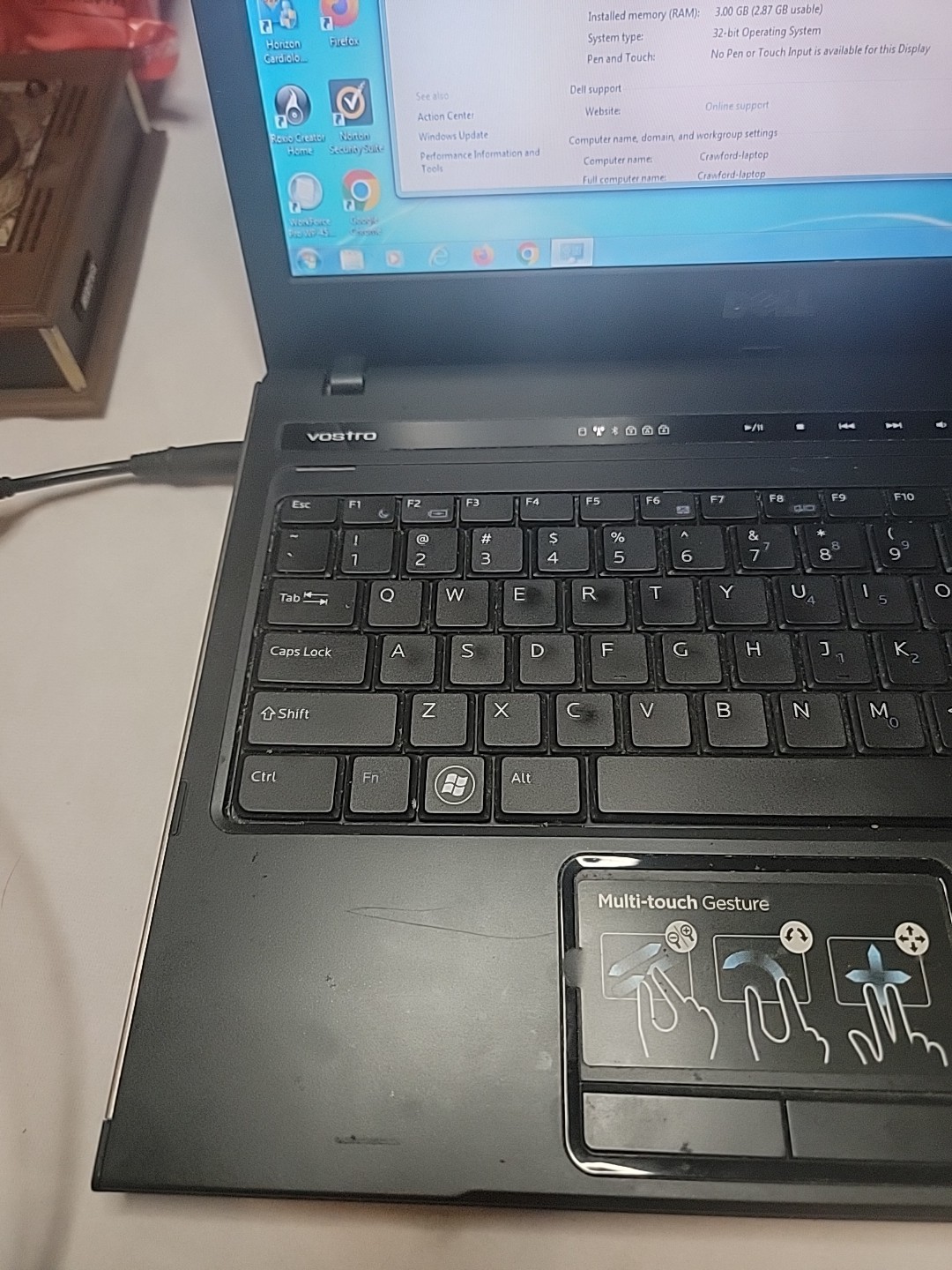 Dell Vostro 3400 Laptop Intel i3-M370 2.4GHZ 50 GB Storage Bad Battery Charger