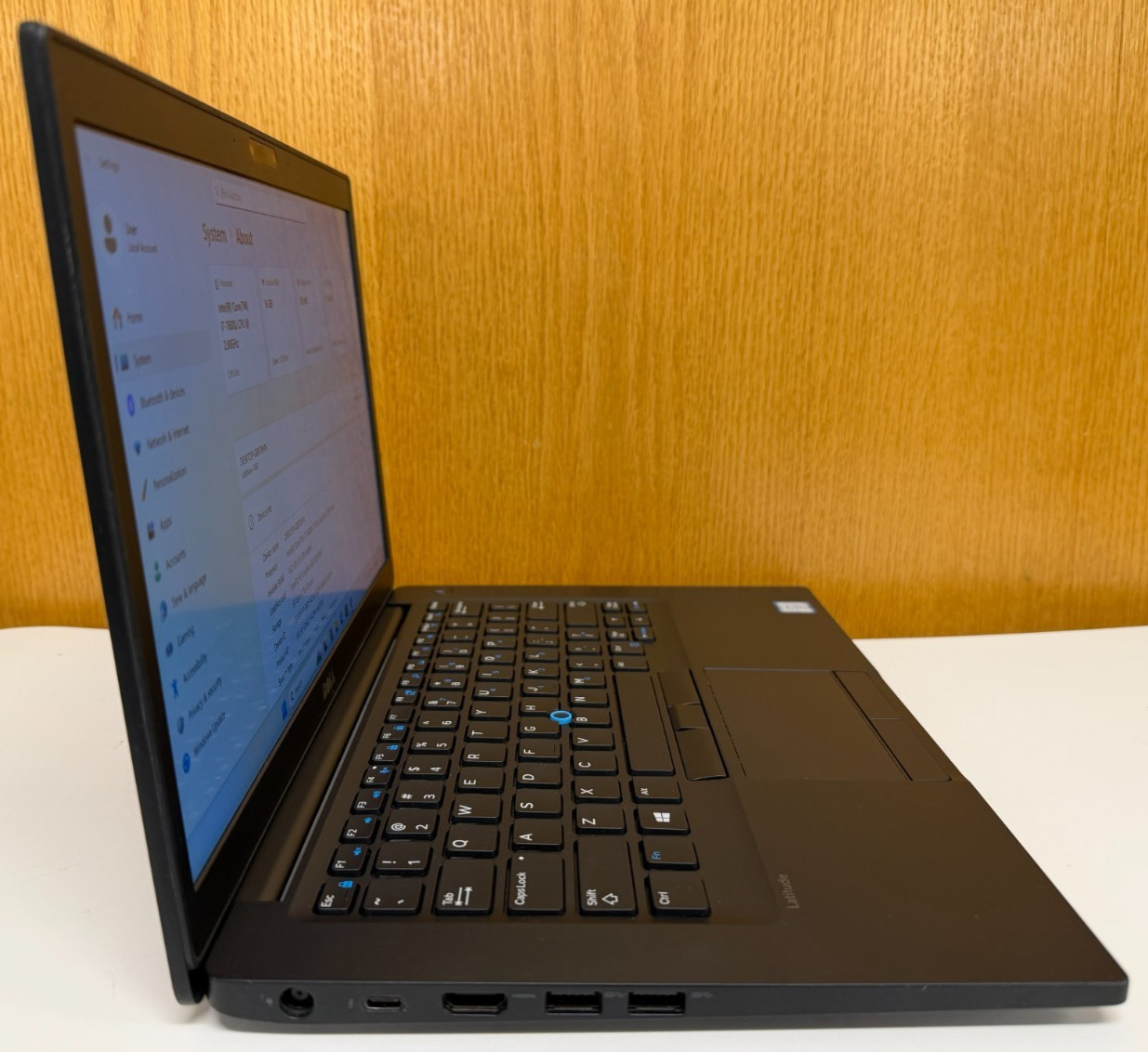 Dell Latitude 7480 14″ (Intel Core i7-7600U, 16GB RAM, 256GB) Windows 11 Pro