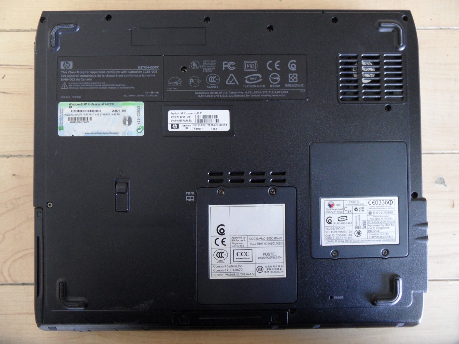 HP Compaq nx9030 Laptop For Parts Posted Bios 40GB Hard Drive Wiped *