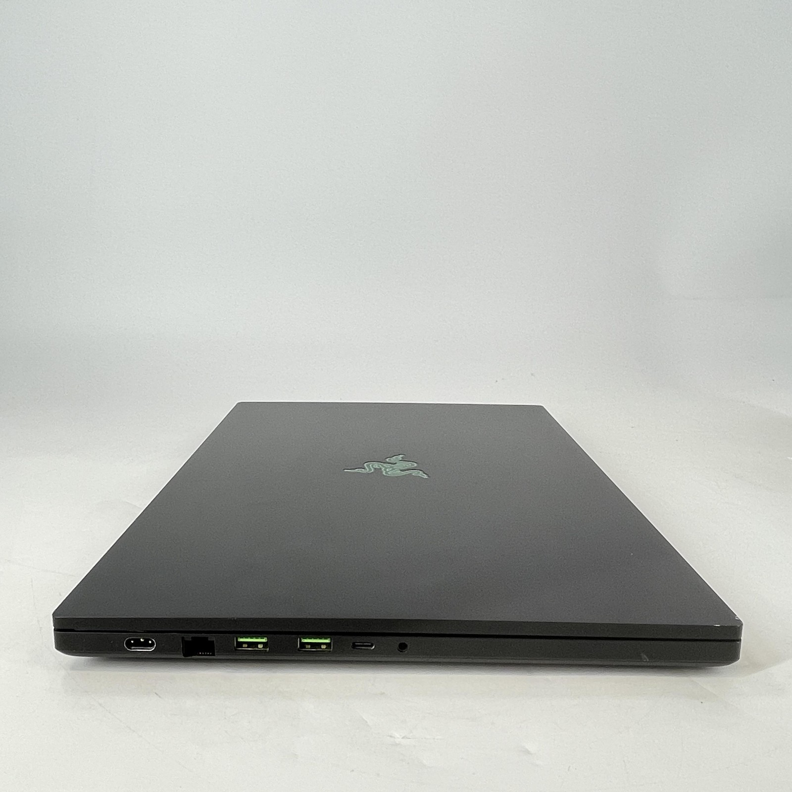 Razer Blade 17 240Hz 2K 2.4 GHz i7-12800H 64GB 1TB SSD NVIDIA RTX 3070 Ti Good