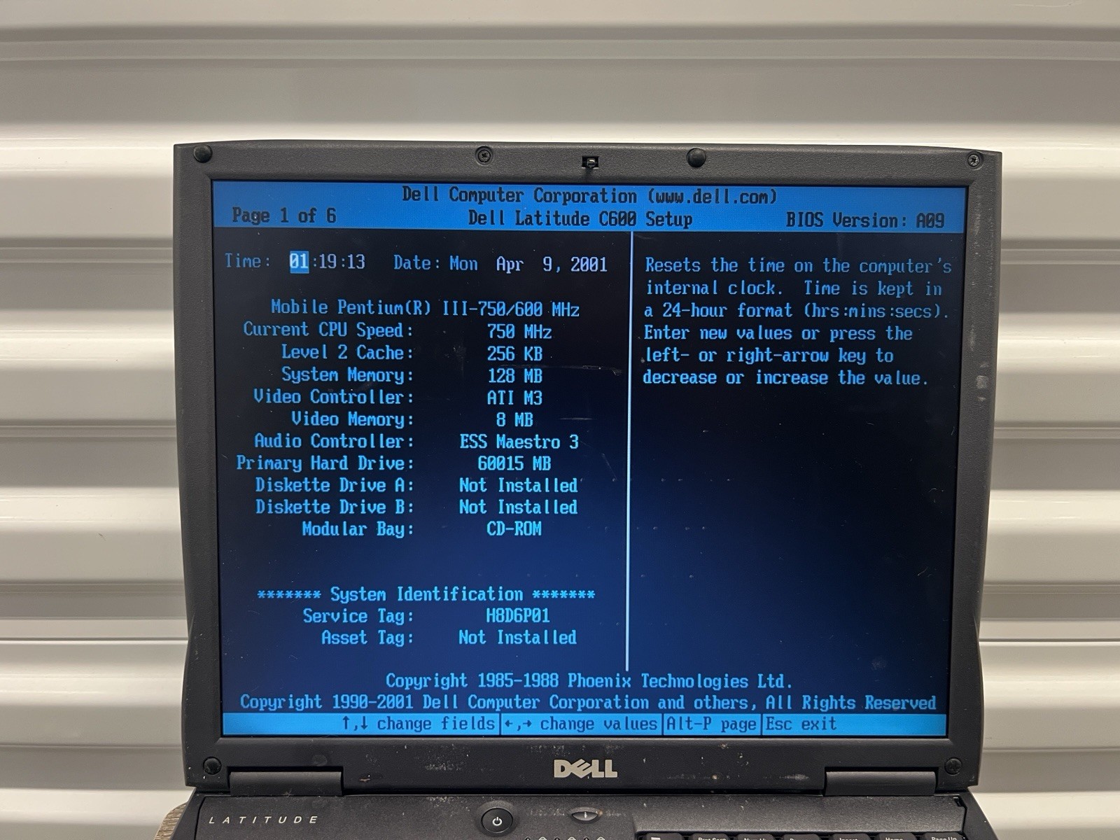 Vintage Dell Latitude C600 Retro Laptop Windows 98 SE CD, Serial, ATI Graphics