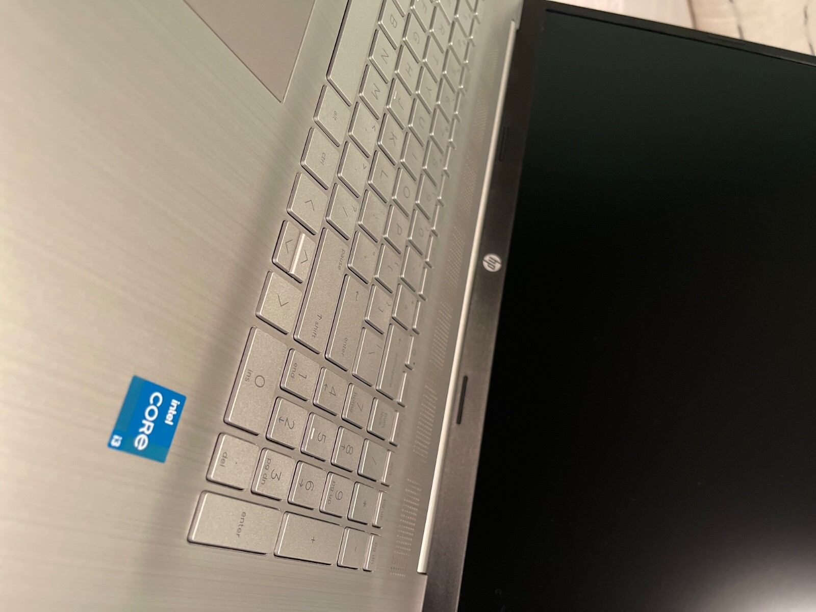 HP 17.3″ Laptop, Intel Core i3-1125G4, 8GB Memory, 512GB SSD, Windows 11 Home