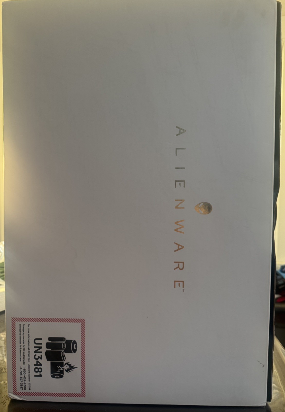 Alienware M18 R1 Model P51E Reg Type P51E002 AMD Ryzen 7000 series 9