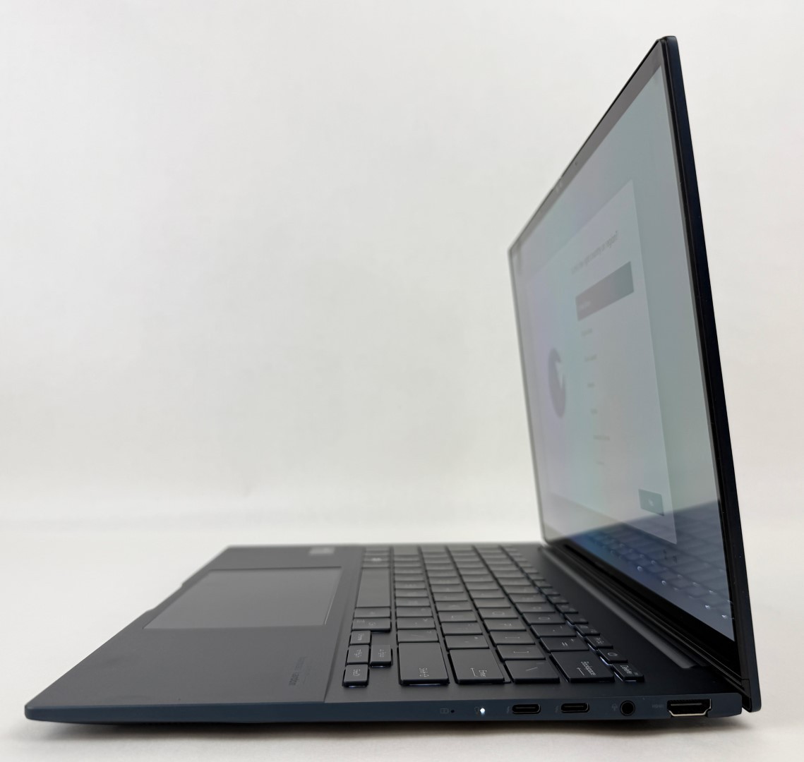 ASUS Zenbook 14 UX3405MA-PH77 14” 3K 120Hz OLED Touch Ultra 7 155H 32GB 1TB W11H