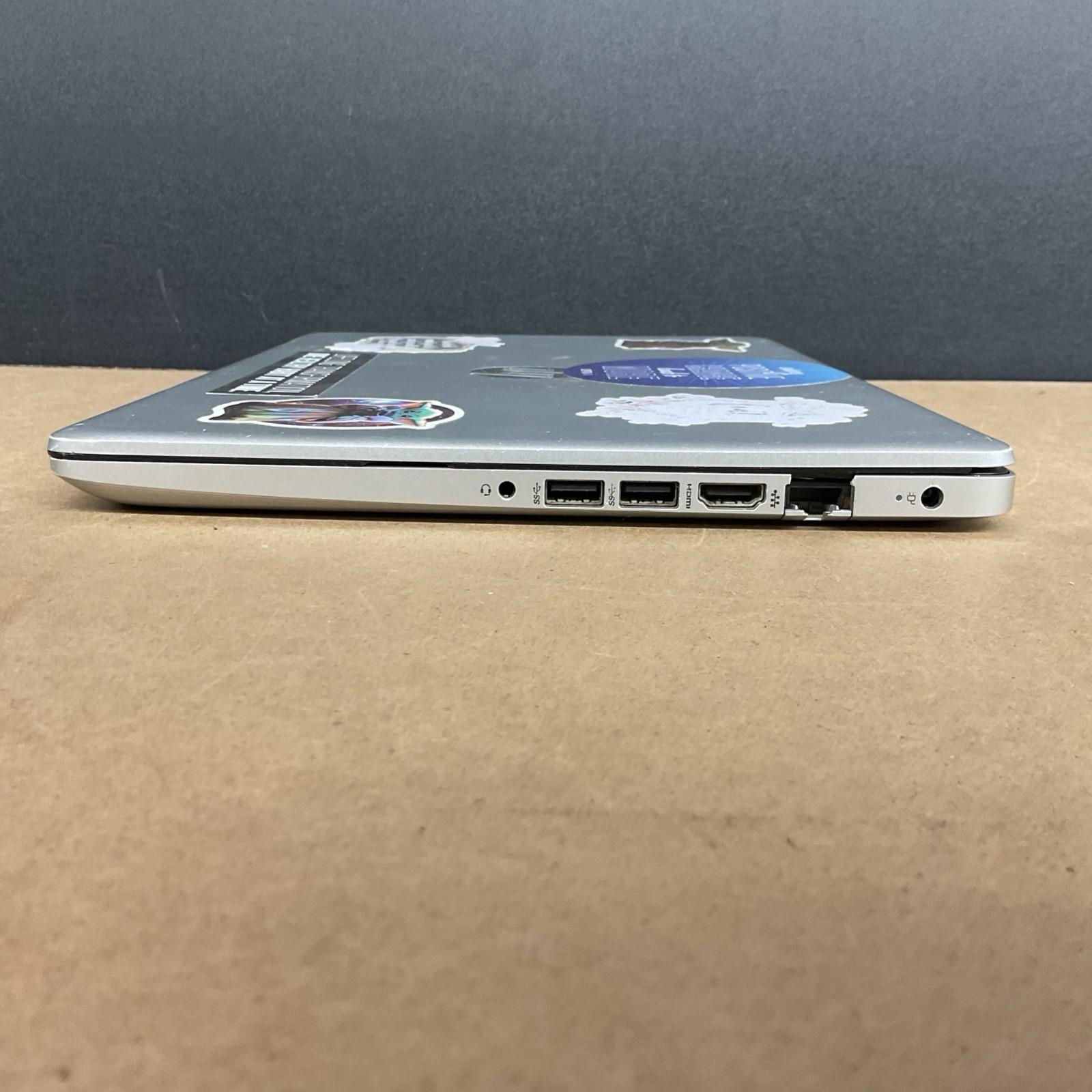 HP Model 14-dk0731ms Laptop – Missing Bottoms Screws Untested / Broken