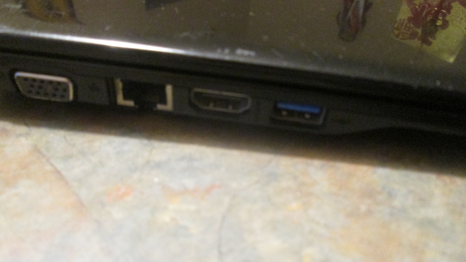 Acer Aspire One 725-0691 –11.6 LED Laptop (dead battery)