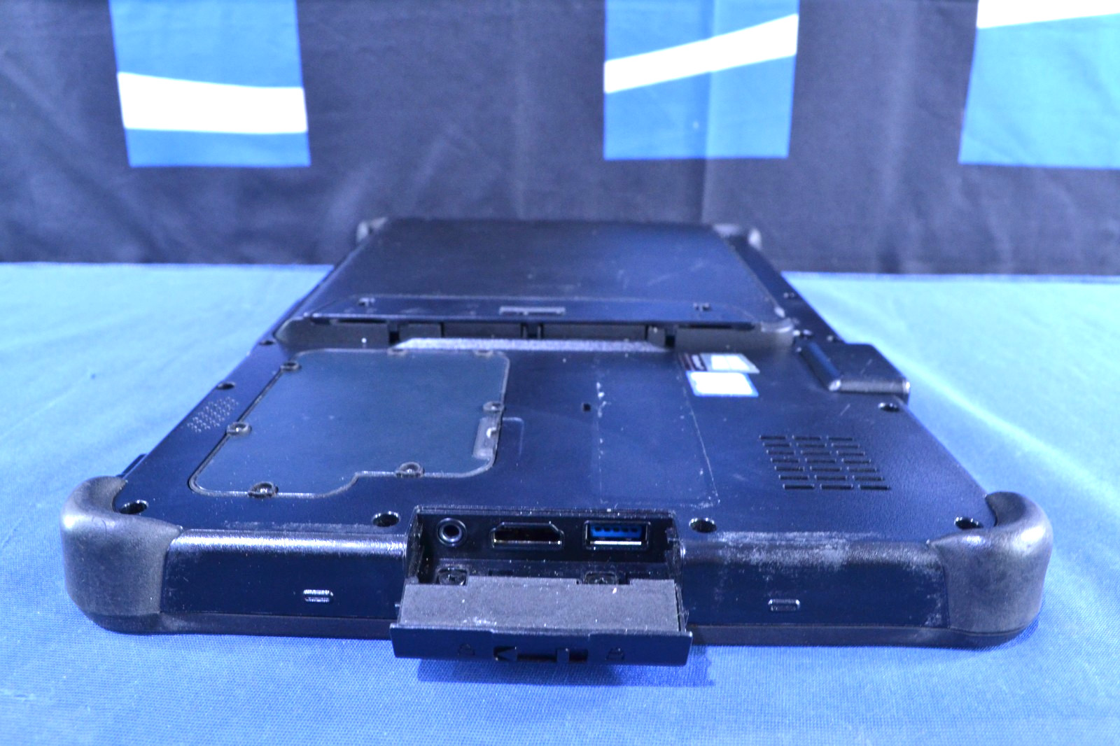 Getac F110 G3 Rugged Tablet i5-6200U/ 8GB/ 256GB/ No OS/ No Stylus (J063003)