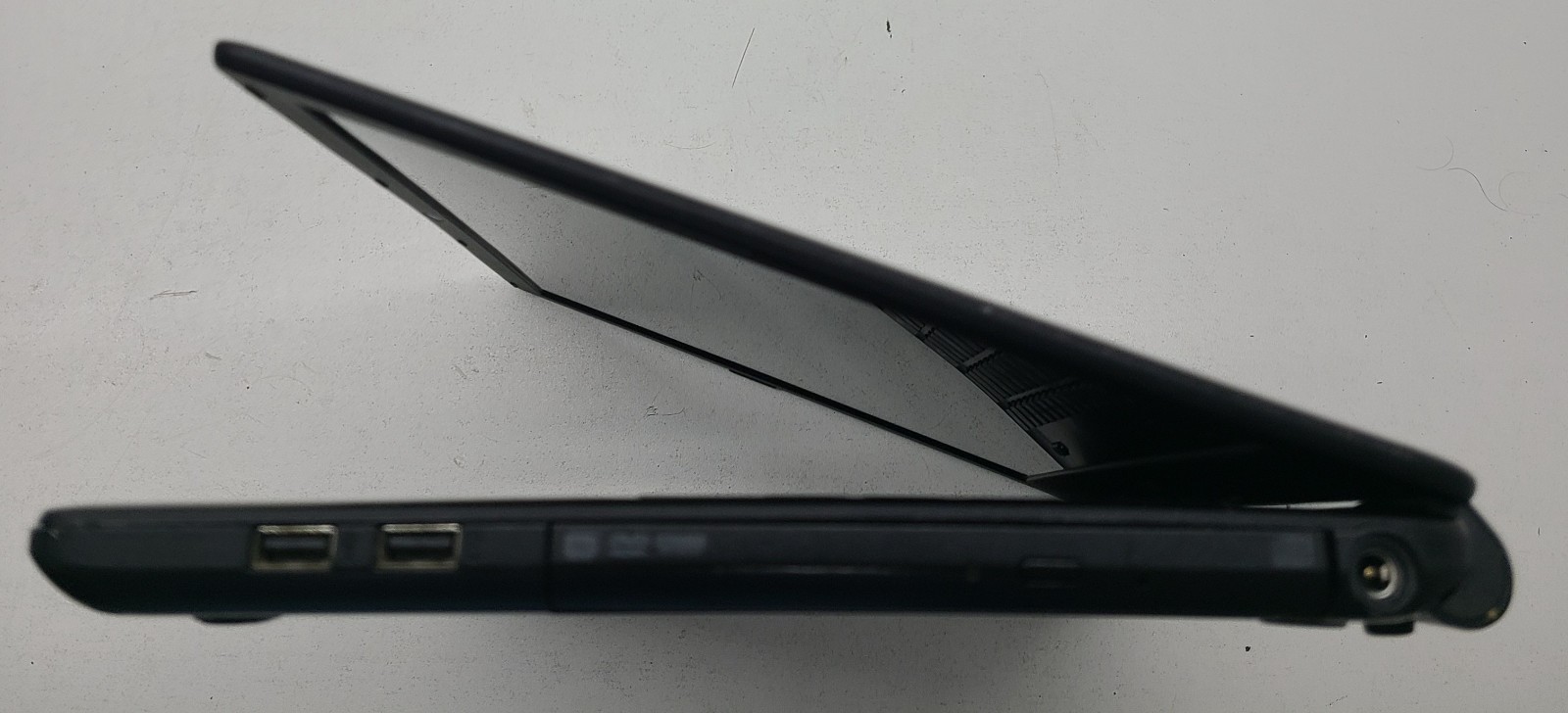 Acer Aspire E1-532-2616 15.6″ Laptop Intel Celeron 2957U 4GB Ram NO HD/OS (FL)