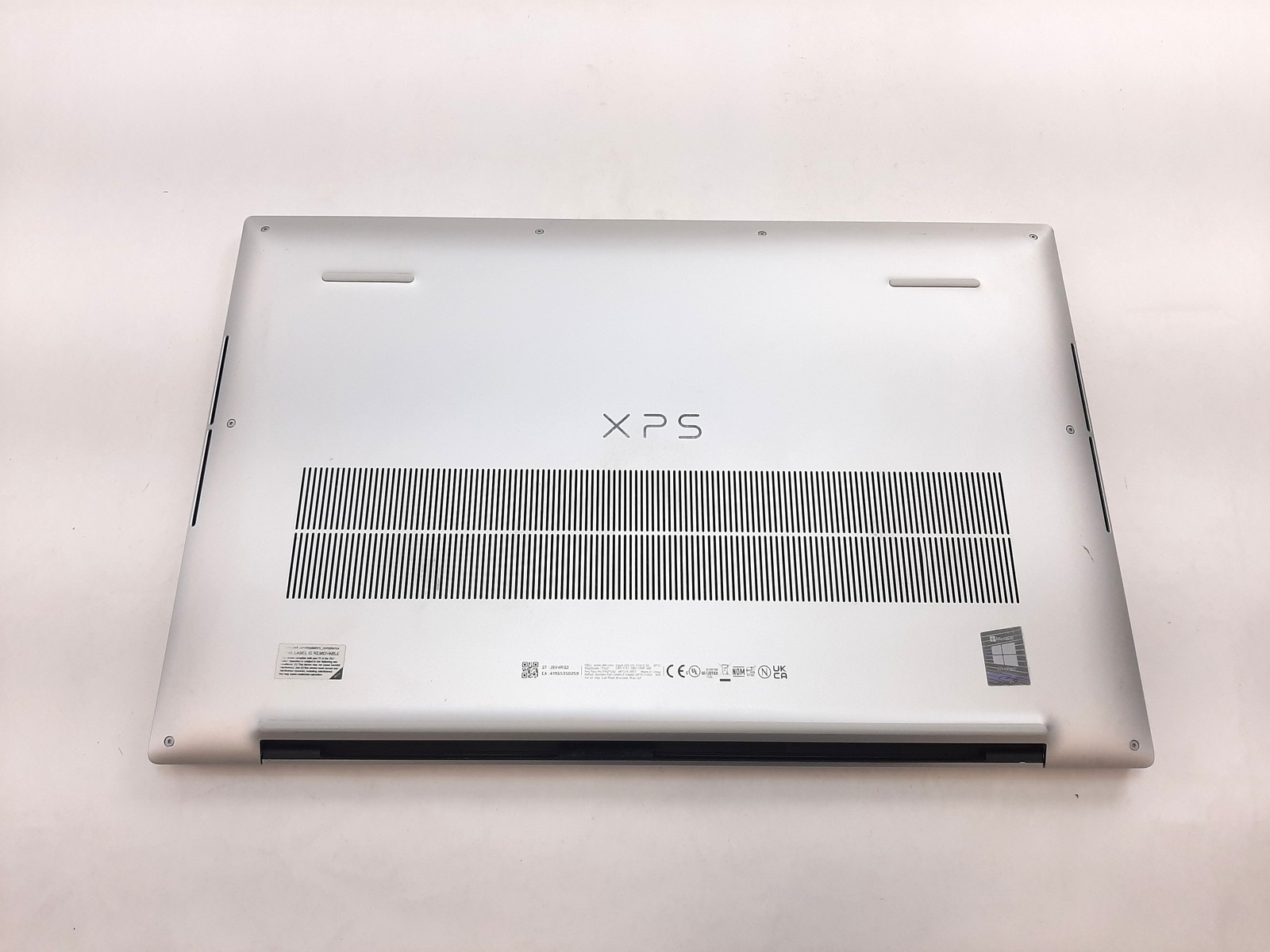 Dell XPS 17 9710, i7-11800H 2.30GHz, 32GB RAM, 512GB NVMe, RTX 3050 No AC C4*469