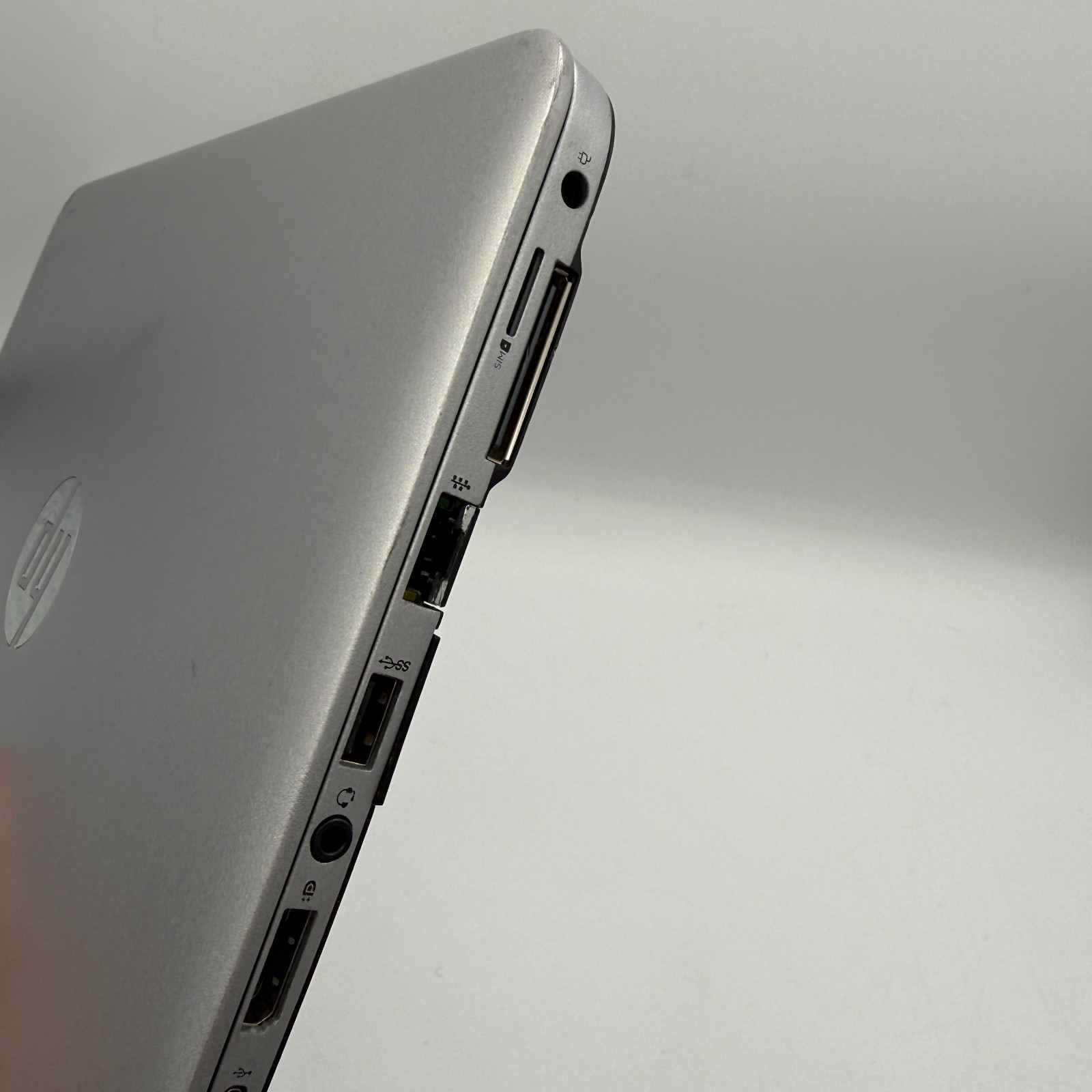 HP EliteBook 820 G3 12.5″ i5-6200U 2.3GHz 16GB RAM 256GB SSD Win 11 Pro Good