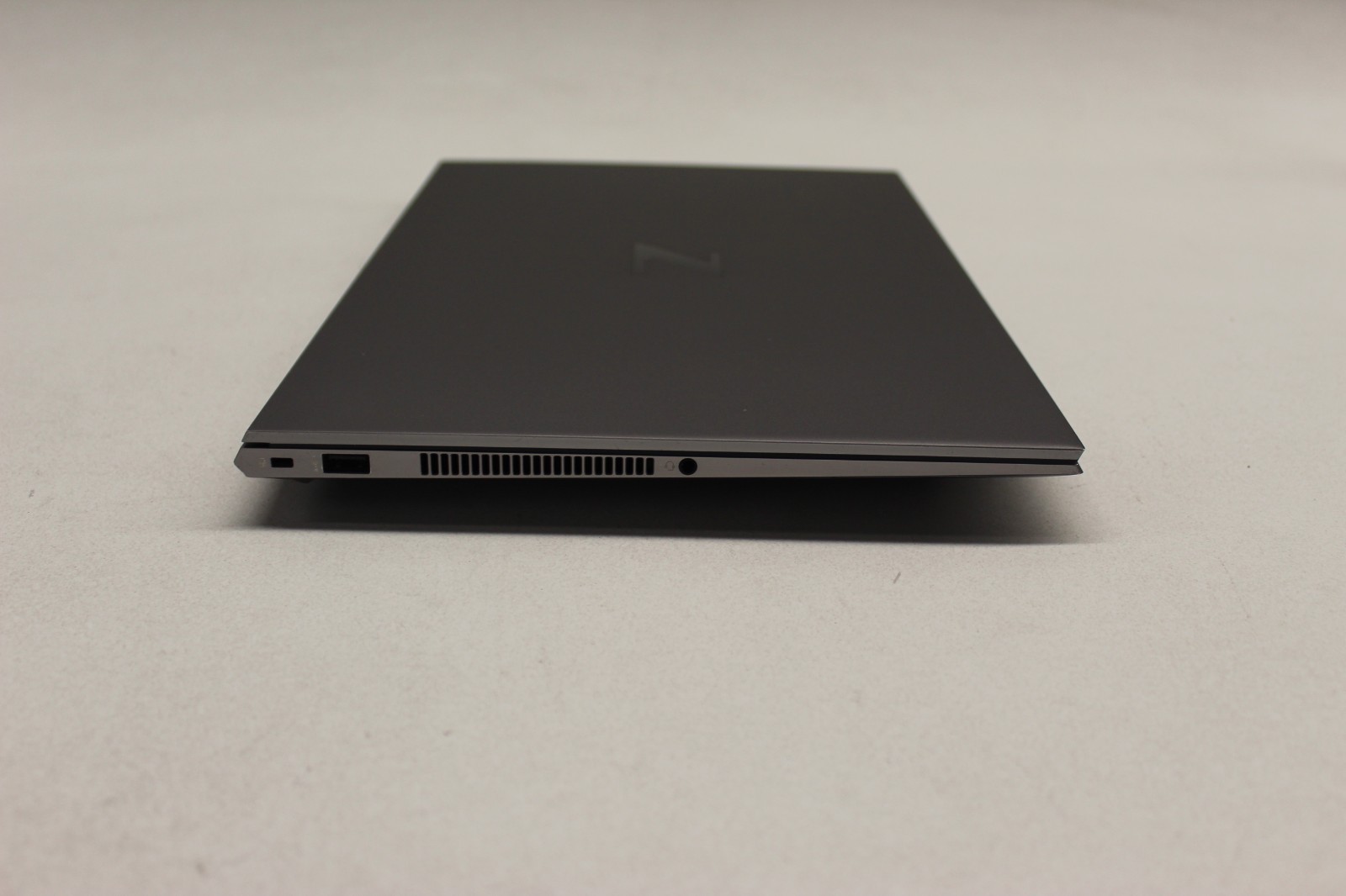HP ZBook Studio G7 I7-10850H 512GB NvME 32GB DDR4 Win11P Nvidia QuadroT1000