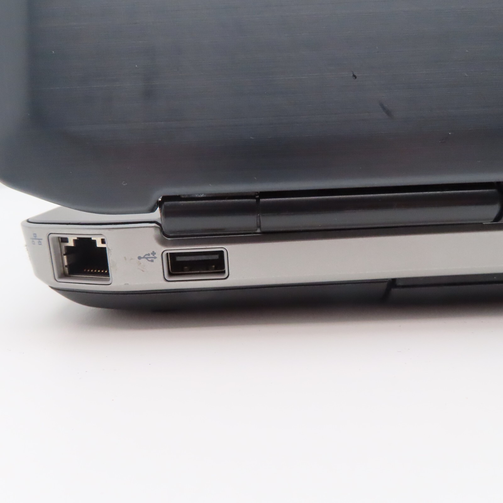 Dell Latitude E5530 Laptop Intel Core i3 2.40GHz 2 Cores 4GB DDR3 SDRAM