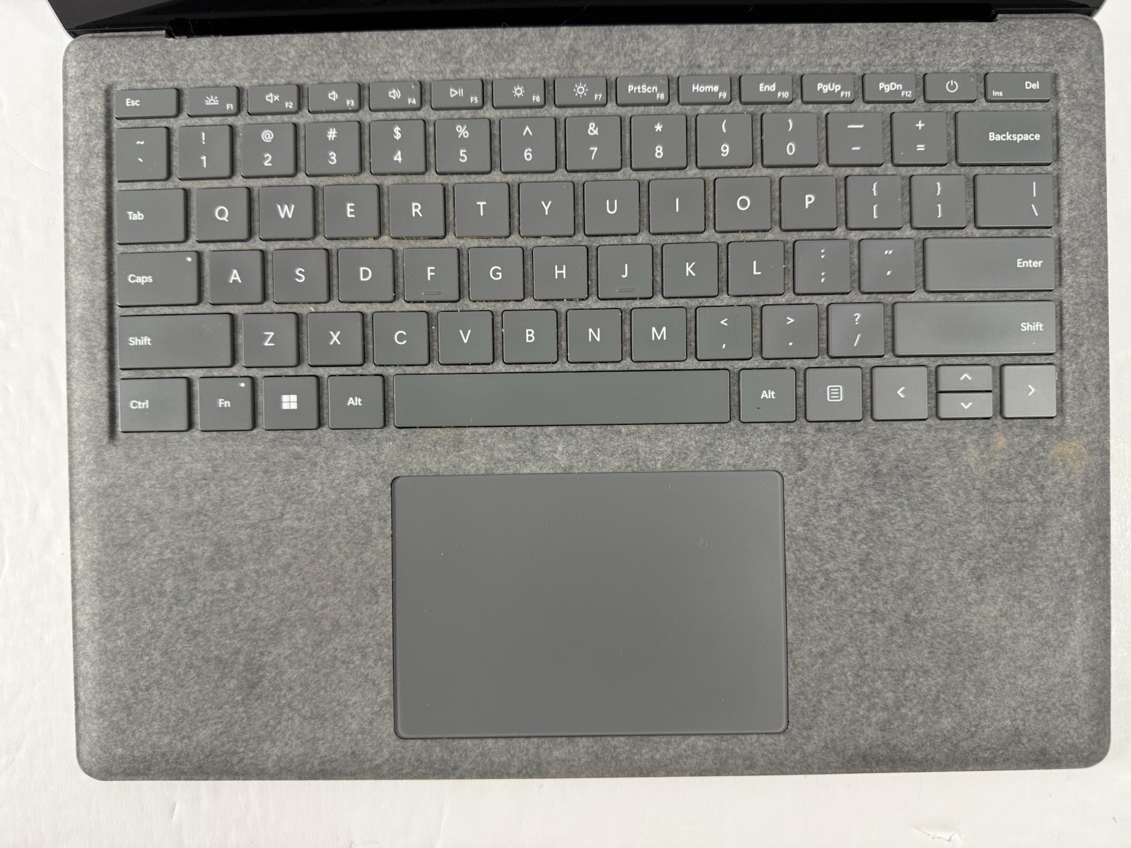 Microsoft Surface Laptop 5 13.5” 1950 Intel Core i7-1265U 16GB RAM 512GB NVME