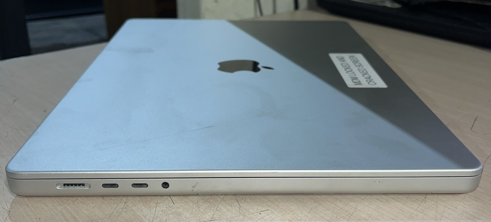 APPLE MACBOOK PRO “M1″ 10 CPU/16 GPU 16” 3.2GHZ 16GB RAM 512SSD