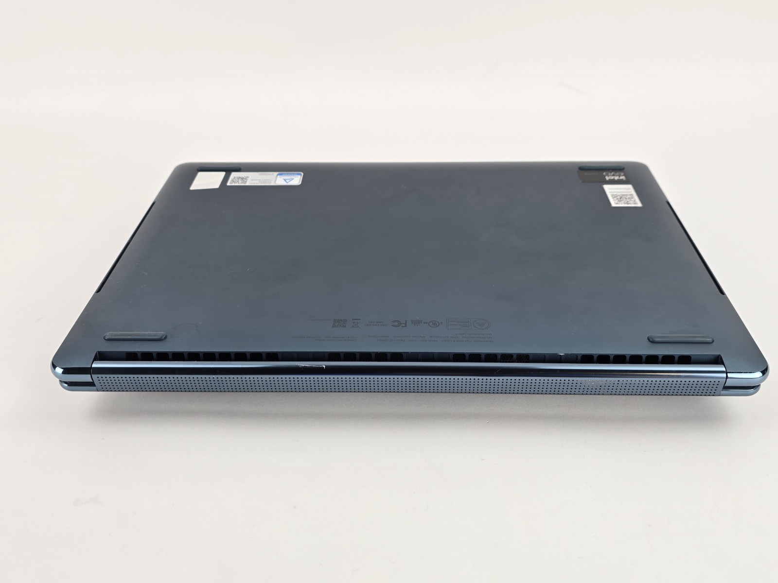 Lenovo Yoga Book 9i Dual 13.3″ 2.8K OLED Ultra 7 155U 16GB 1TB – Used