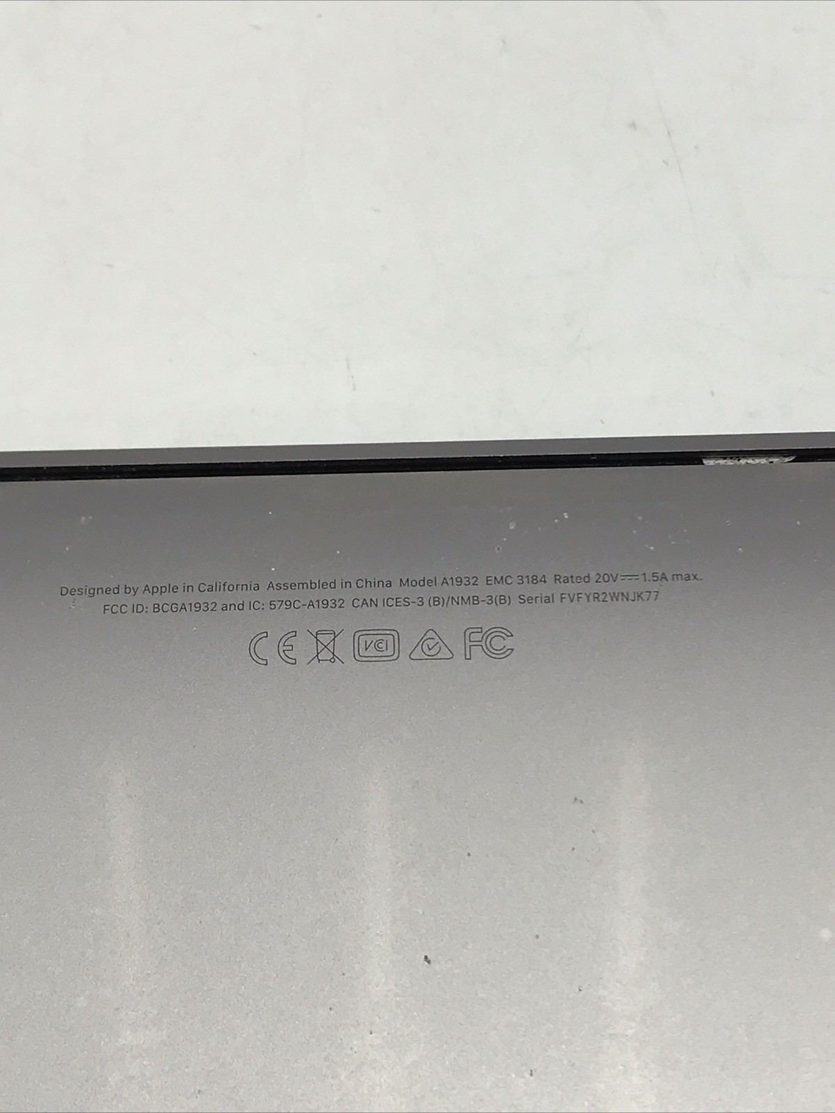 2018 Apple MacBook Air 13″ i5 1.6GHz 8GB 128GB – A1932 EMC3184 *Read* D/F Grade