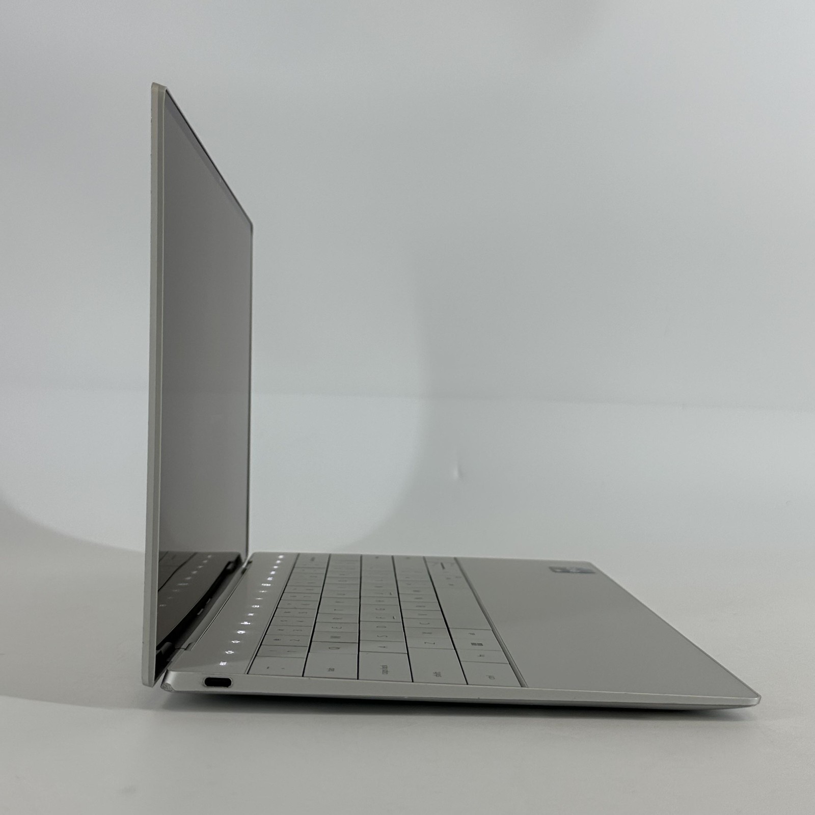 Dell XPS 13 Plus 9320 3.5K TOUCH 1.8 GHz i7-1280P 16GB RAM 512GB SSD Good