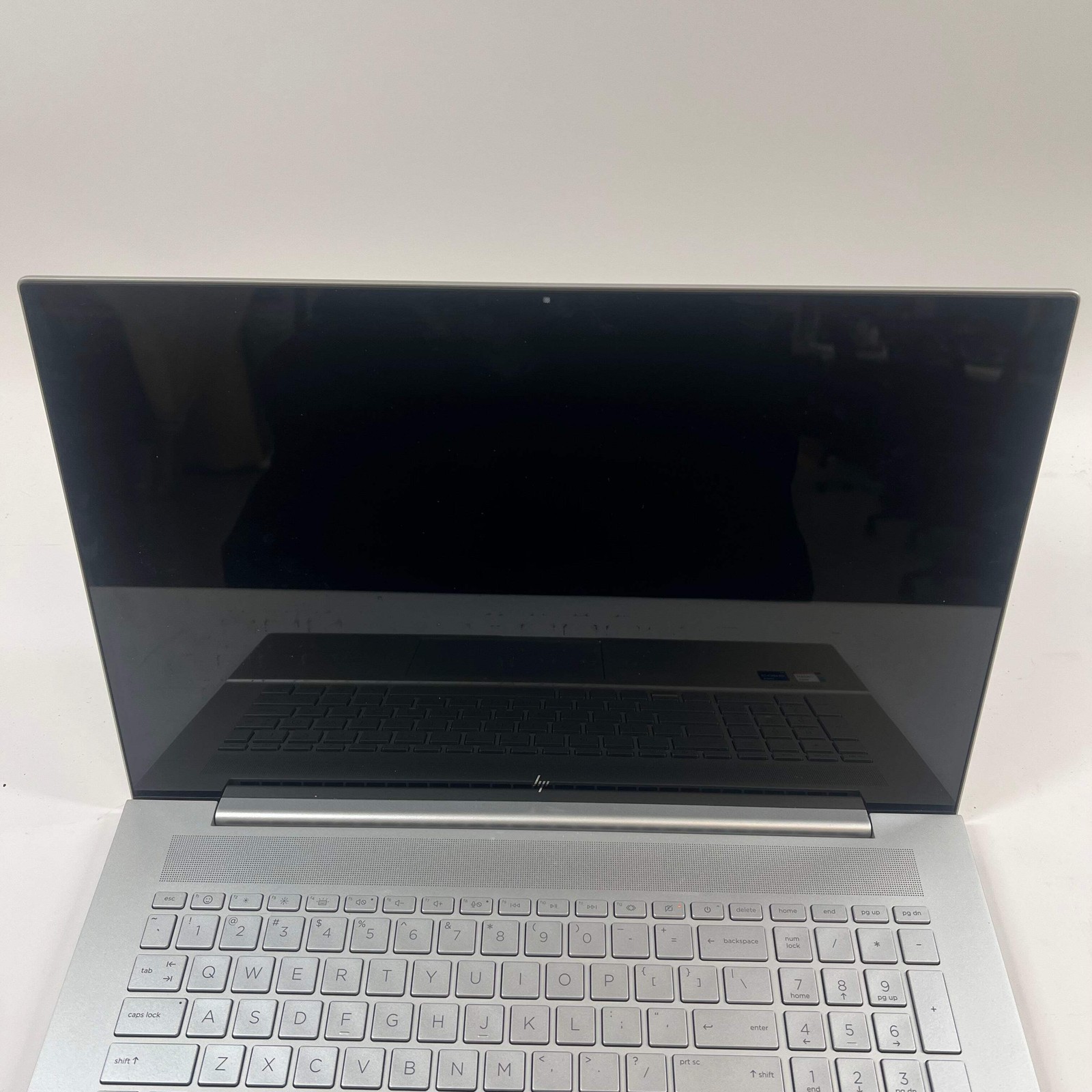 HP Envy 17T-CR0000 17.3″ i7-1260P 2.1GHz 64GB RAM 2TB SSD