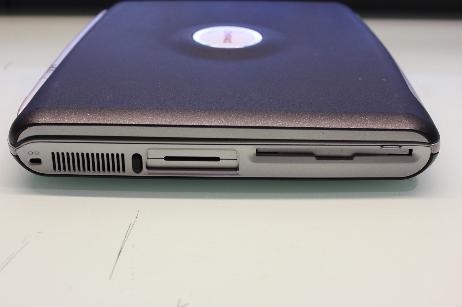 #62 COMPAQ PRESARIO 700 14,1″ AMD DURON 900 MHz 600 MB RAM 20GB HDD WINDOWS XP