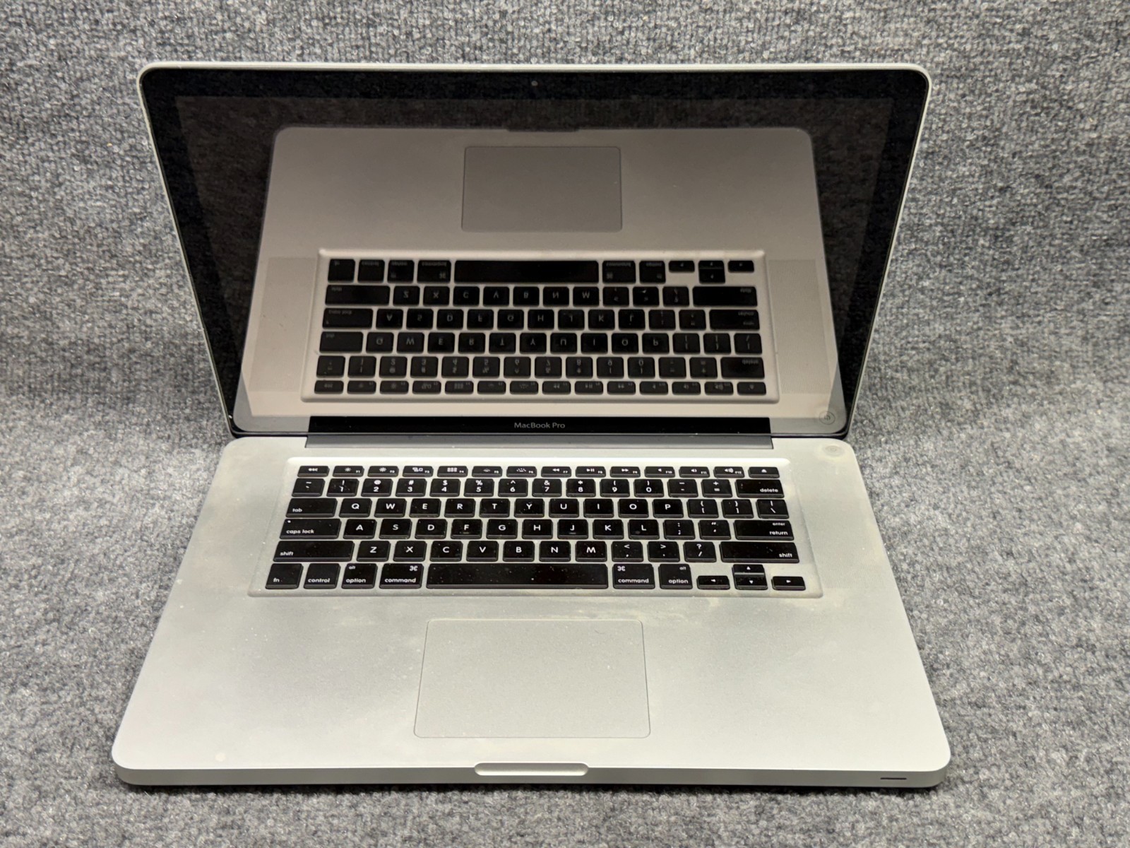 Apple MacBook Pro A1286 15″ Laptop Intel Core i5-520M 2.40GHz 4GB RAM 320GB HD