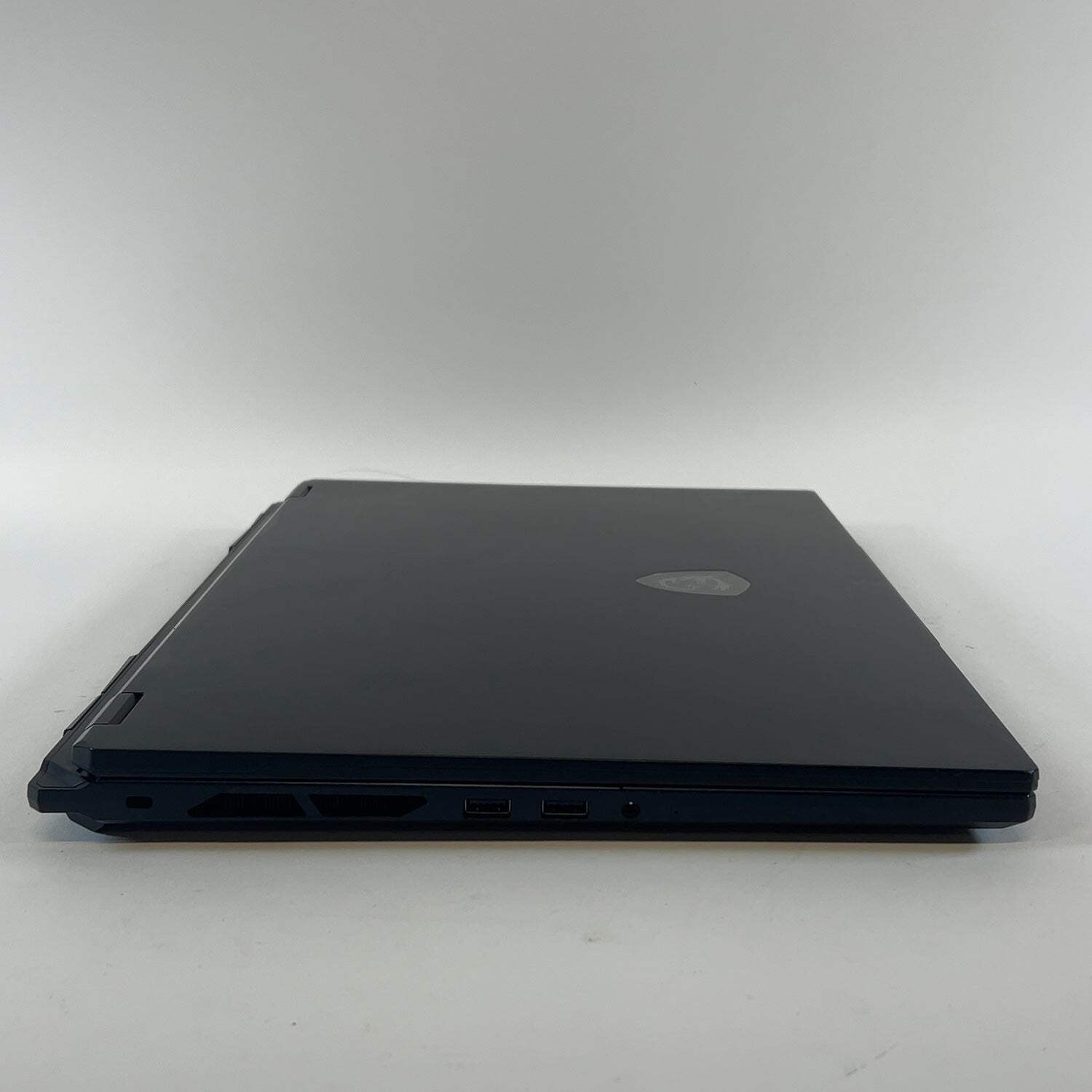 MSI Stealth 18 AI Studio A1VHG 18″ Core Ultra 9 185H 64GB RAM 2TB SSD RTX 4080