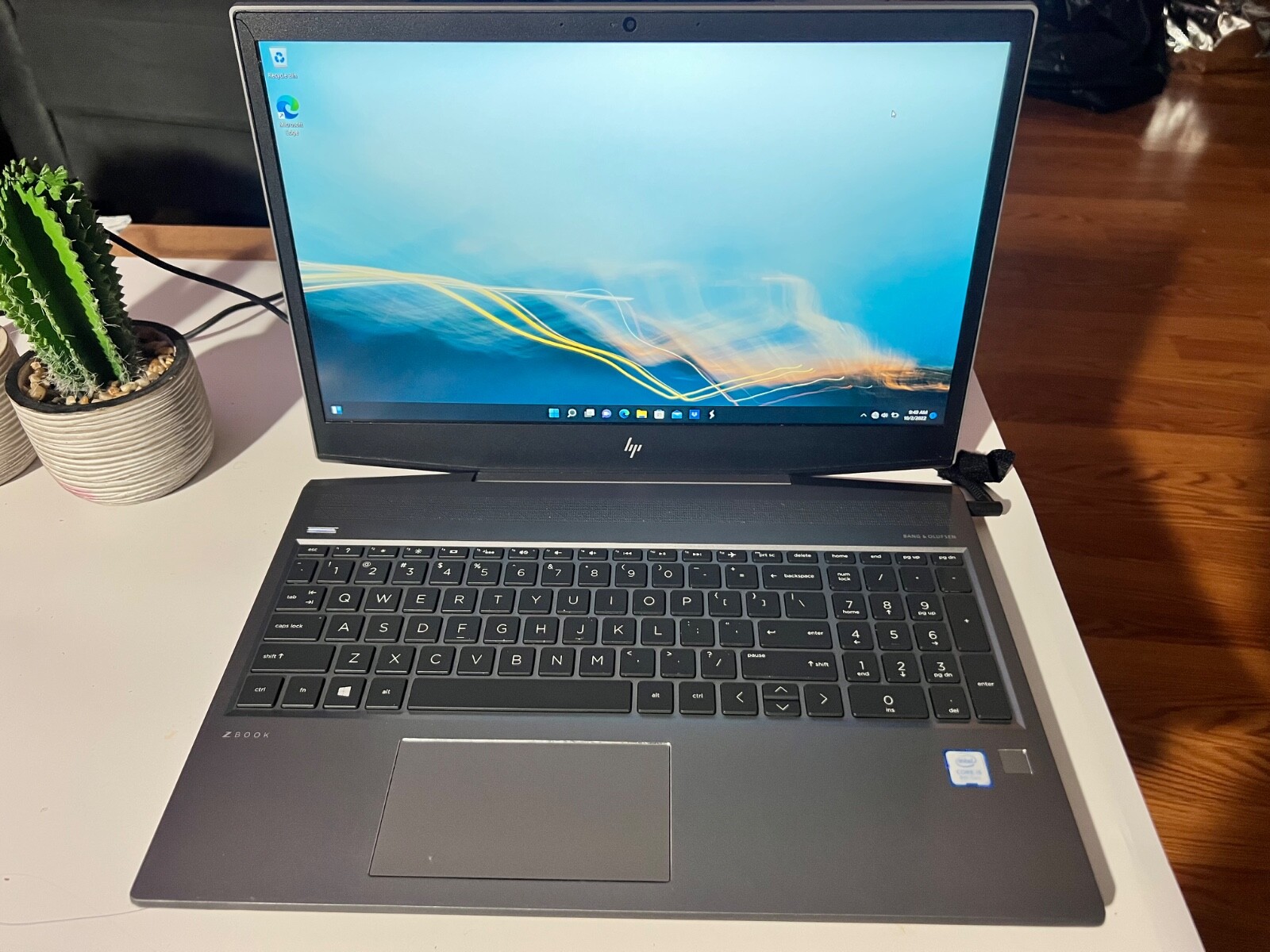 HP ZBook 15v G5 15.6″ Mobile Workstation 4K UHD Intel Core i5-8300H Quad-core