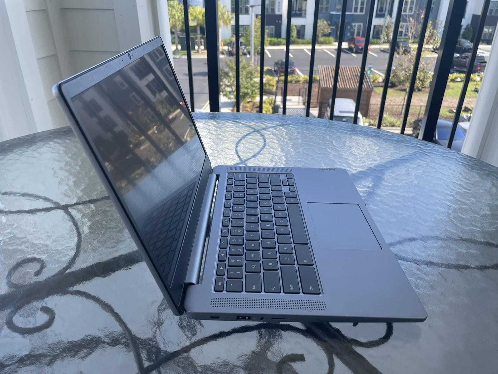 Lenovo Chromebook 3 • 14-inch • Touchscreen FullHD (1920×1080) • MediaTek™ 8183
