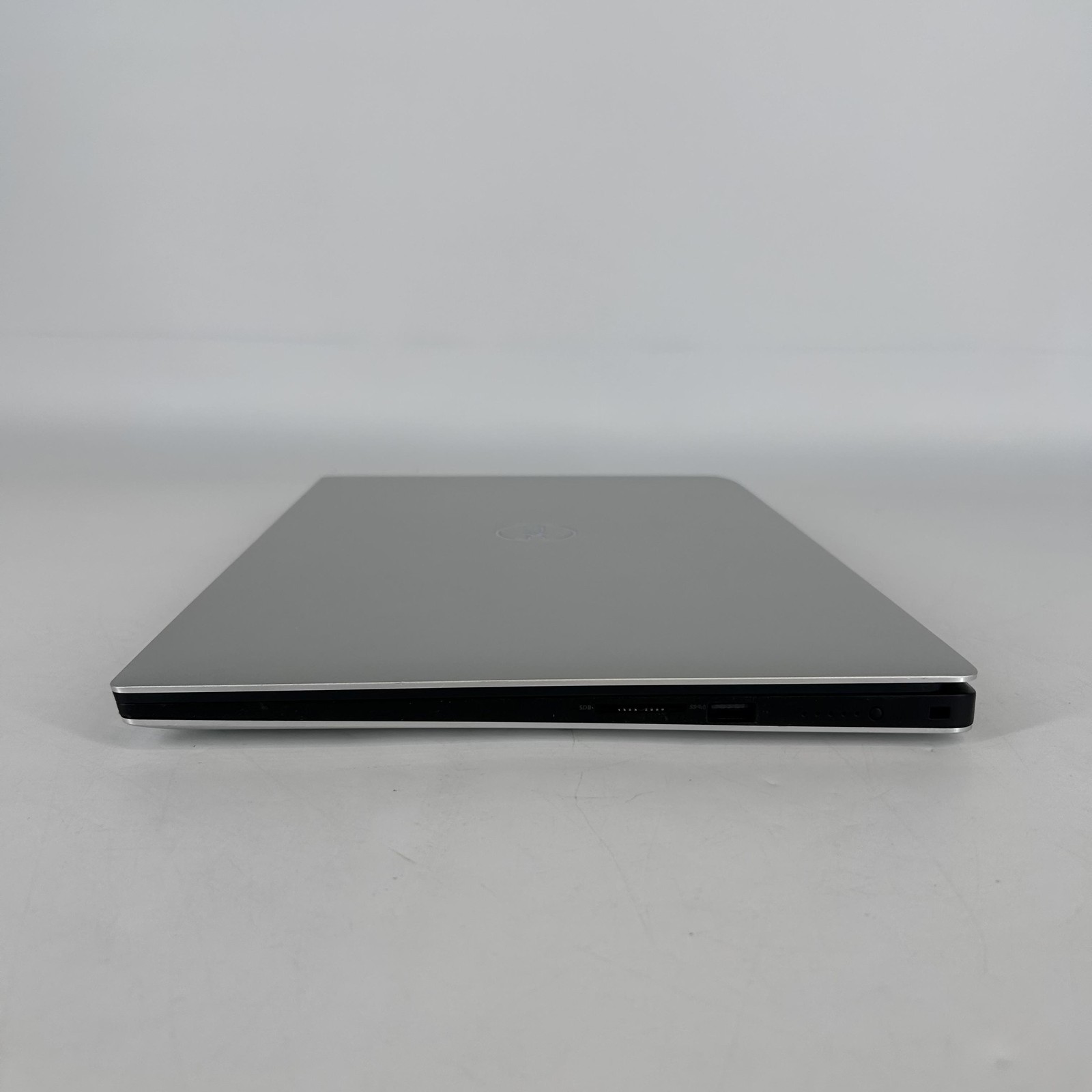 Dell XPS 15 9570 4K TOUCH i7-8750H 2.20GHz 32GB 1TB GTX 1050 Ti Max-Q BENT FRAME