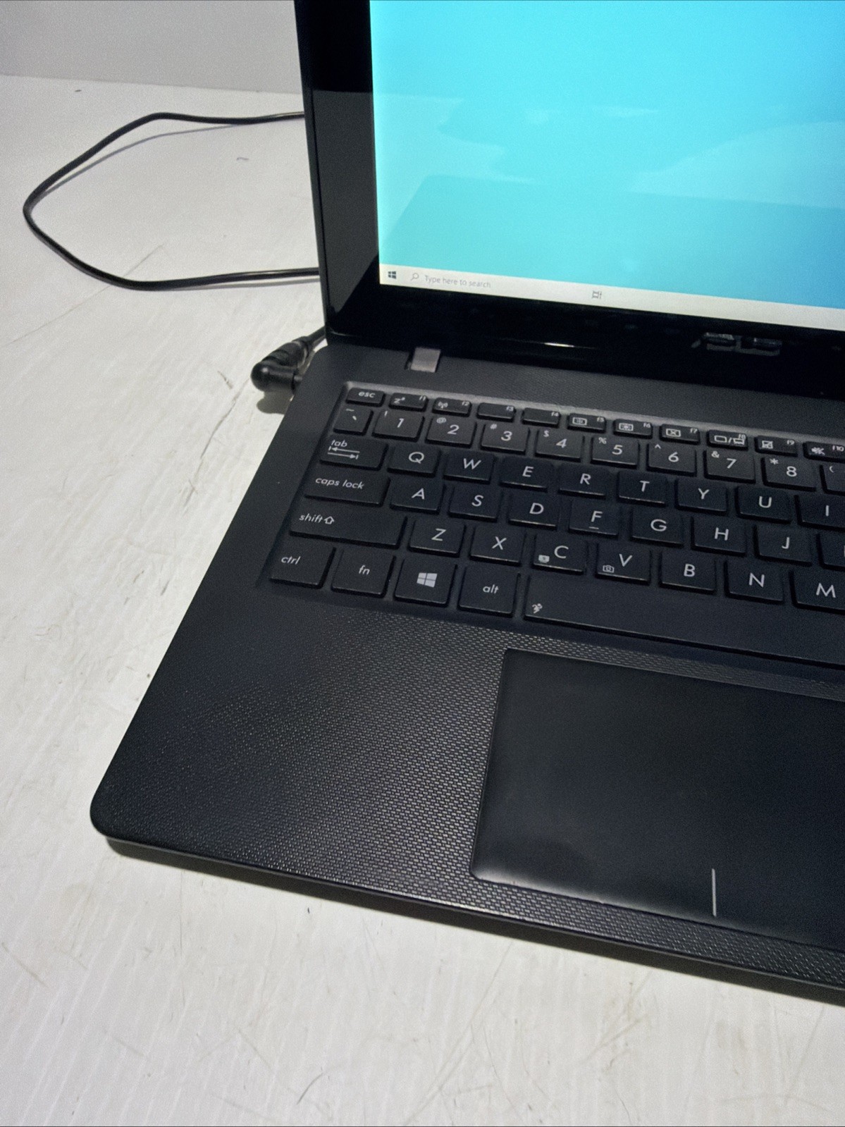 Asus X200CA 12″ Touch Laptop Celeron 1007U 4gb Ram 320gb HDD Windows 10 Home