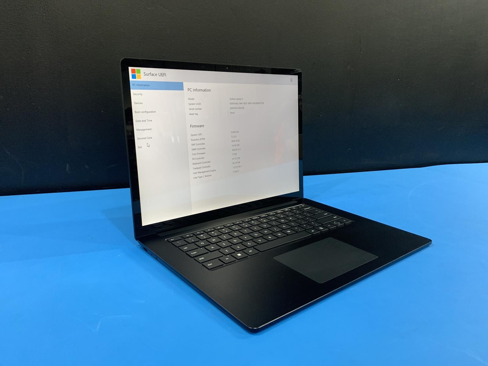 Microsoft Surface Laptop 5 Core i7 2.69GHz 16GB DDR5 510GB SSD IrisXE 1979 NO OS