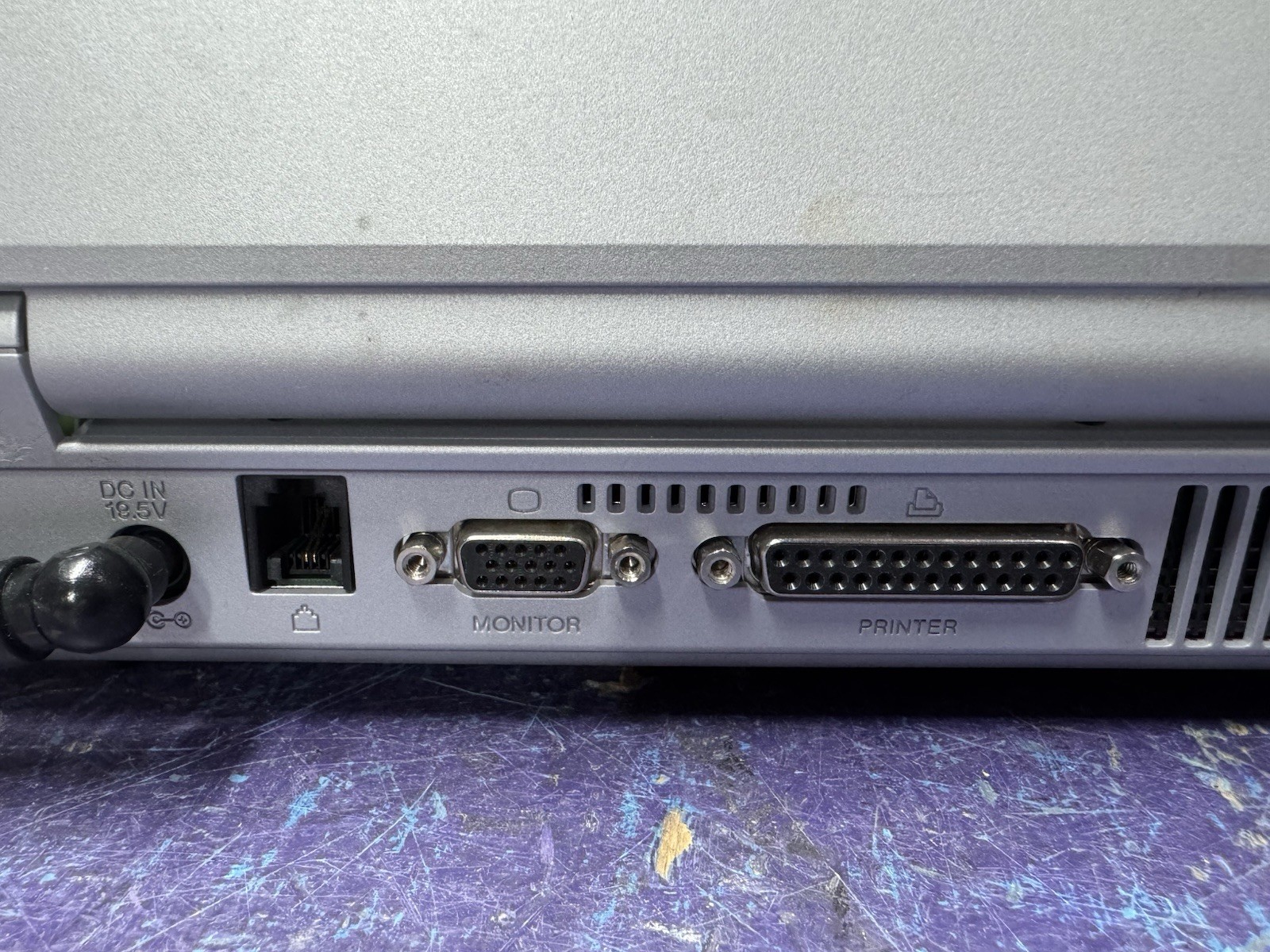 Vintage Sony Vaio PCG-9RFL Laptop Intel P4/960MB Ram/60GB HDD/Win XP Tested