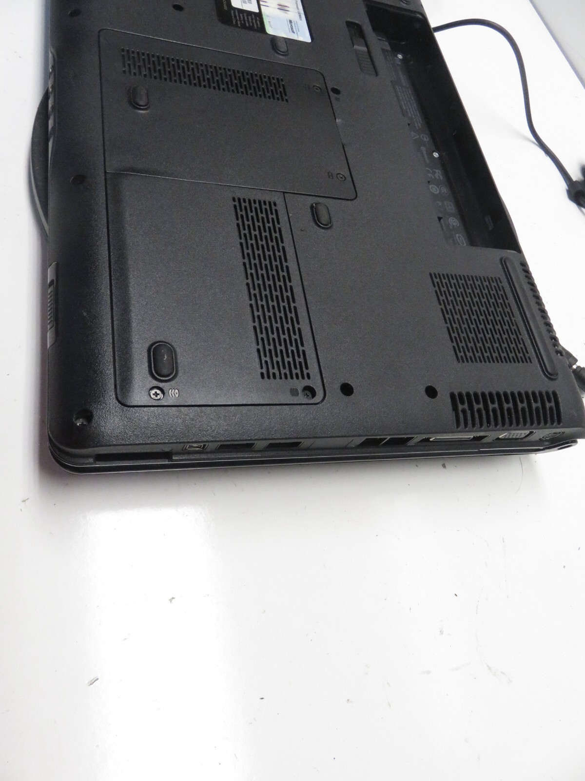 HP DV6830us Laptop Intel Core 2 Duo T5500 3GB Ram No HDD or Battery
