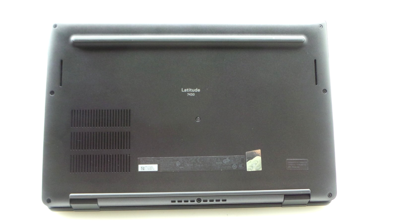 Dell Latitude 7430 | 14″ | i7-1255U | 16GB 256GB SSD | Win 11 Pro