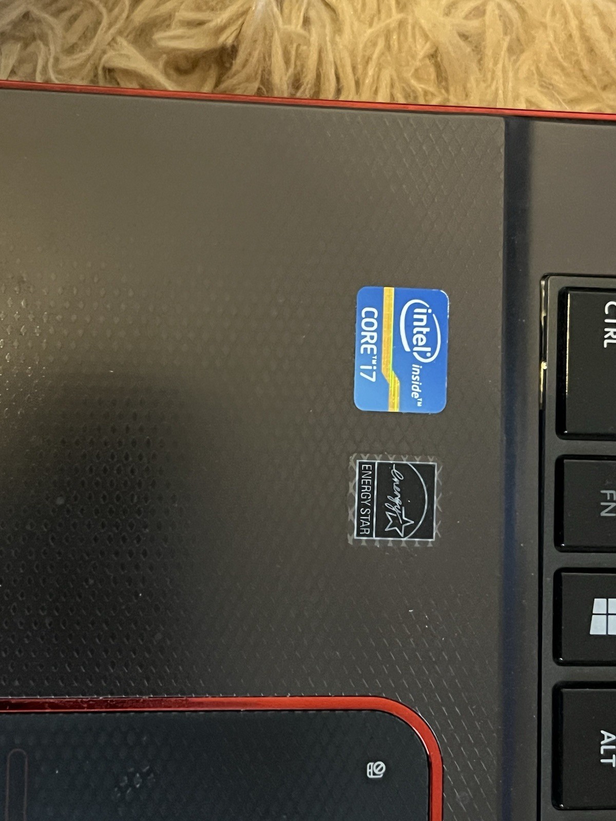 Toshiba Qosmio X875-Q7190 i7-3630QM GeForce GTX 670M 250GB SSD 16GB RAM Win 10