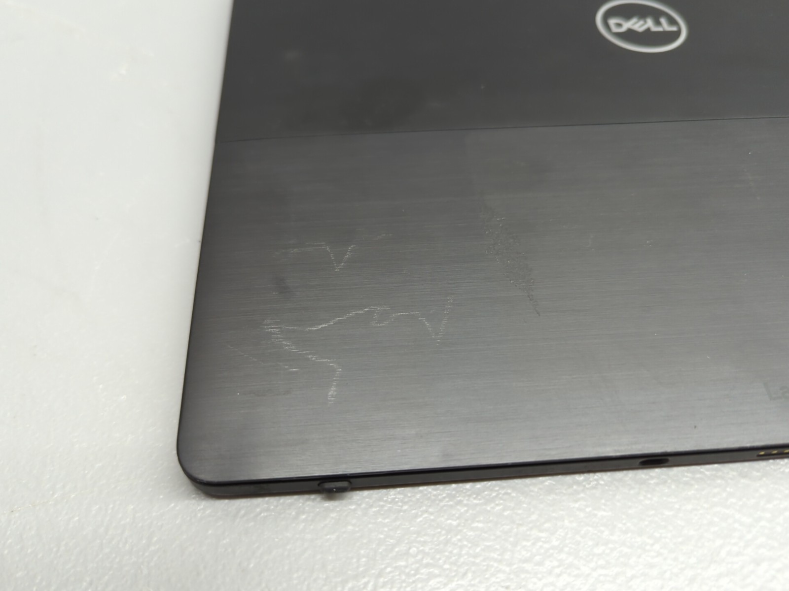 Dell 5290 2-in-1 Touch 12.3″ i5 8GB 128GB SSD Windows 11 – Webcam Faulty, No KB