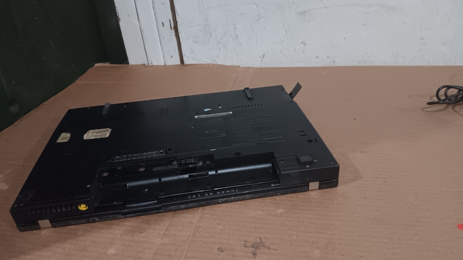 Lenovo Thinkpad T60 Laptop intel Core 2 Duo 2.16 GHz 15.4″ LCD Screen Type 8741