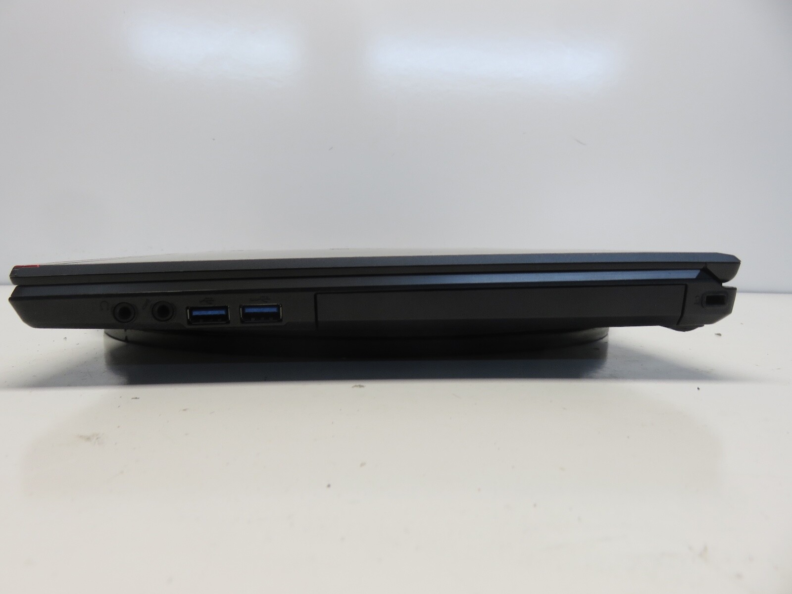 Fujitsu LifeBook E754 Intel Core i5-4300M 2.6GHz 4 GB NO HDD No Batt