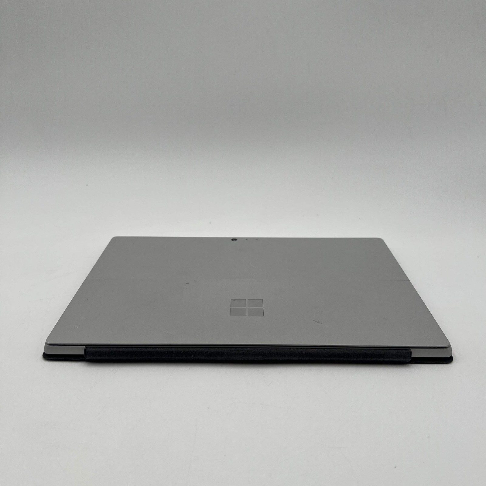 Microsoft Surface Pro 1796 | Intel Core M3-7Y30 | 4GB RAM | 128GB Silver Used