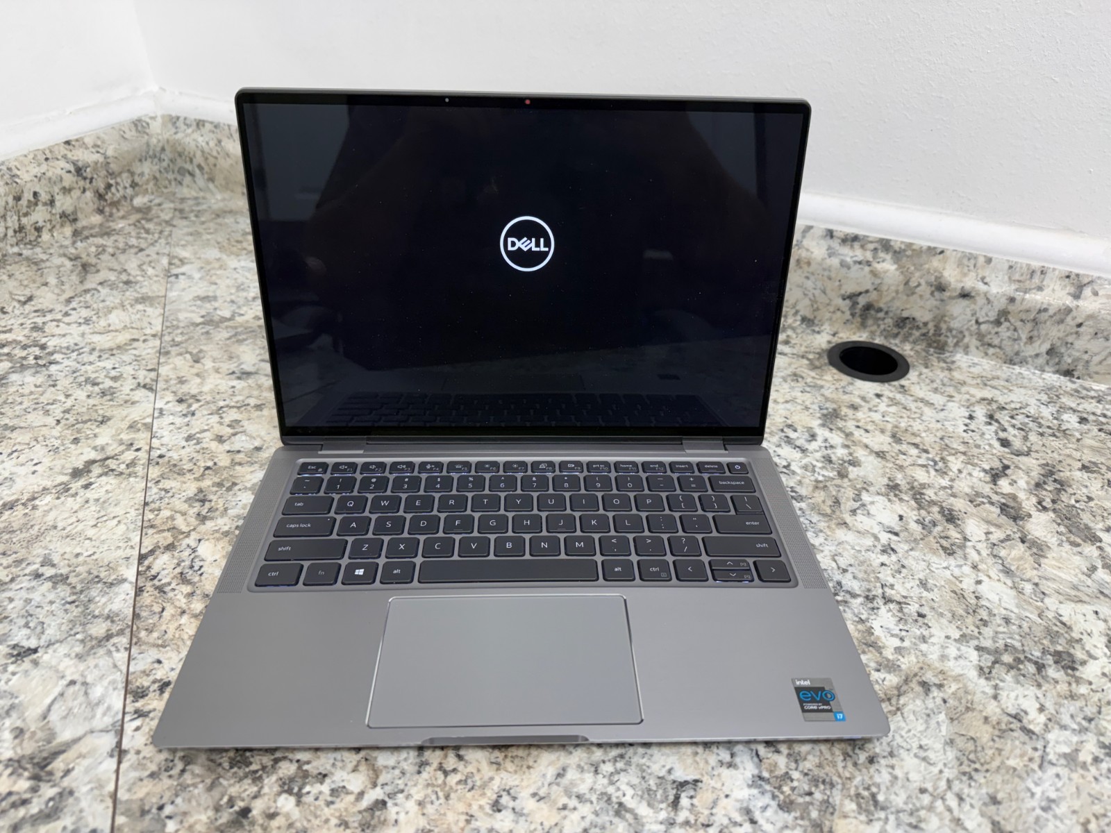 Dell Latitude 9420 14″ (256 GB SSD, Intel Core i7 11th Gen., 4.80 GHz, 32 GB)