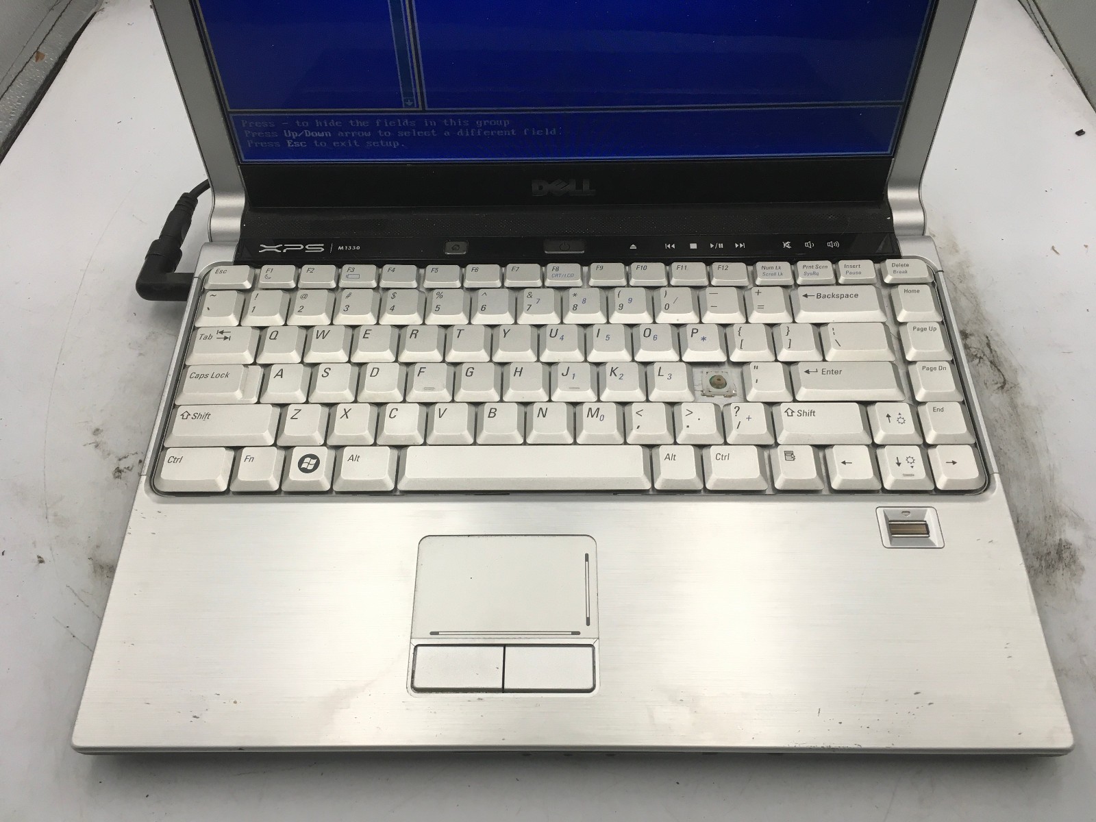DELL XPS M1330 – BOOTS TO BIOS – INTEL CORE 2 DUO – 2GB RAM – NO OS – READ – BB