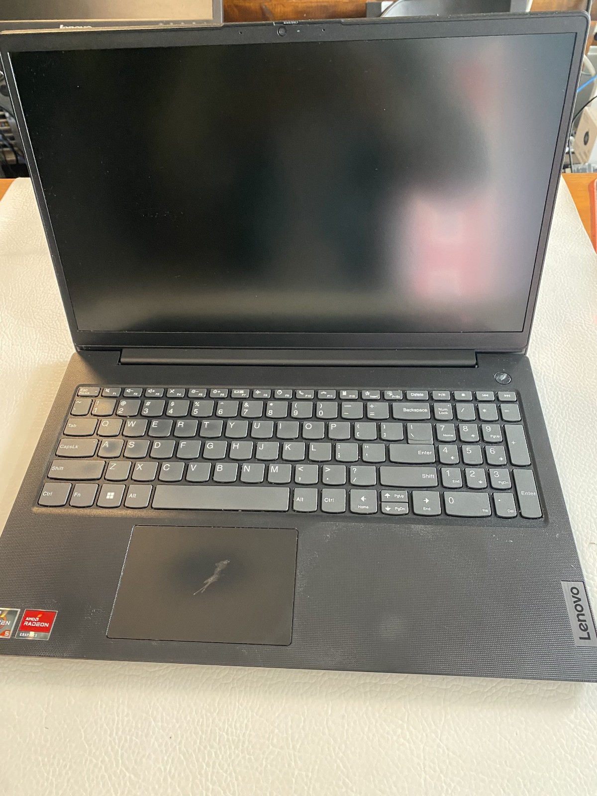 Lenovo V15 G3 ABA Won,t start AMD Ryzen 5 No HDD No RAM