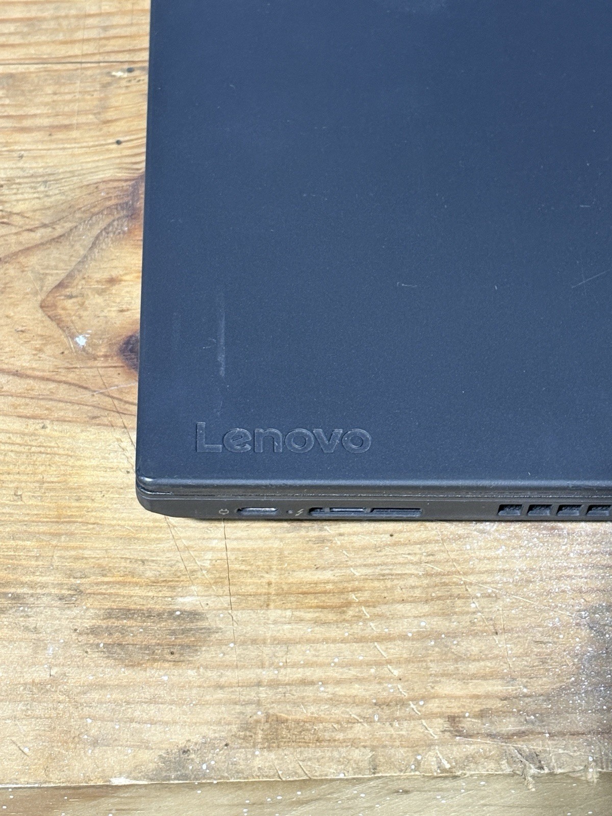 Lenovo ThinkPad T480 14″ FHD i5-8250U 8GB RAM 256GB SSD No OS/Charger