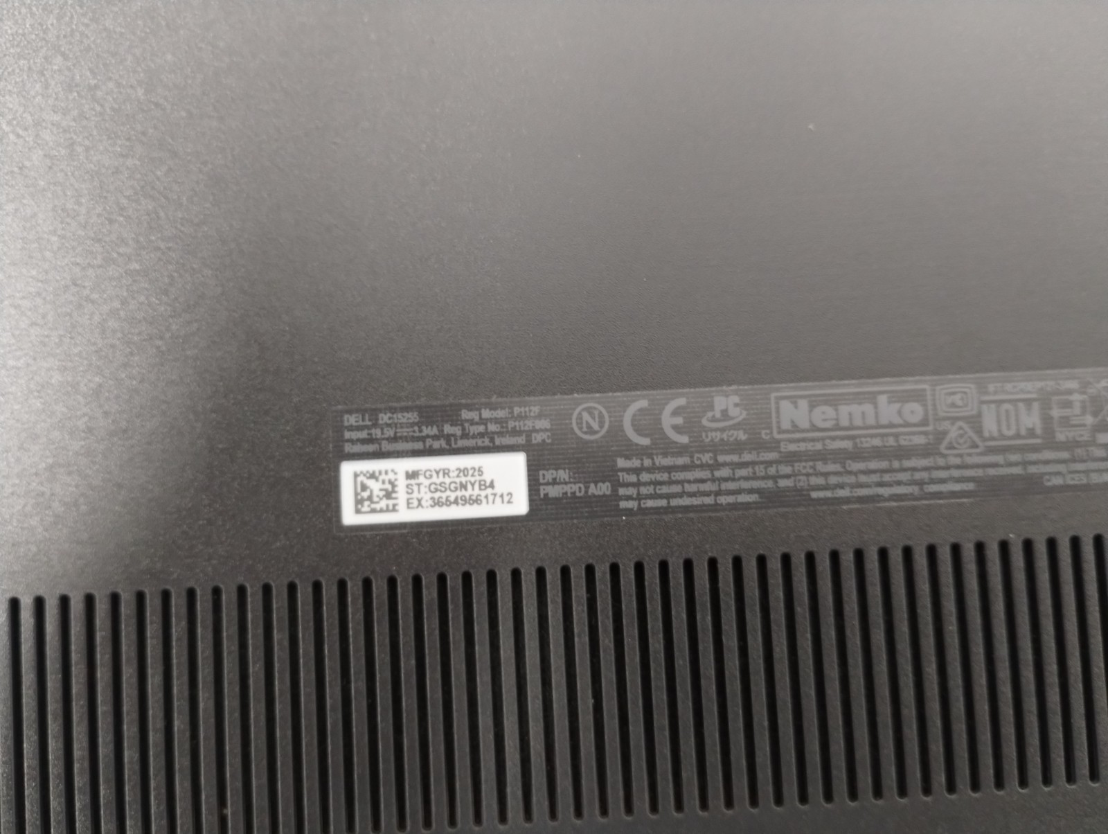 DELL 15 DC15255 G8MK9, AMD Ryzen 7 7730U, 2.00 GHz, 16 GB RAM 512 GB NVMe SSD