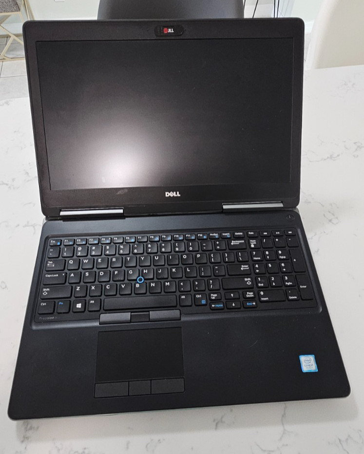 Dell Precision 7520 15.6″ FHD Intel i7-7820HQ 2.9GHz 16GB 512GB Quadro M2200