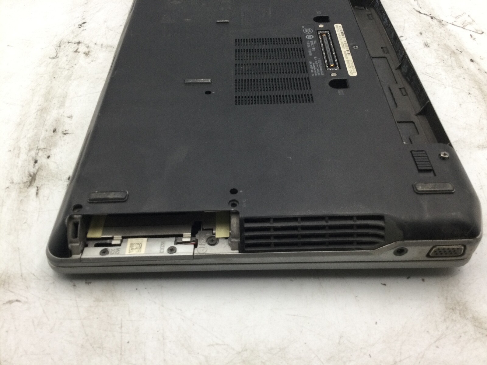 DELL LATITUDE E6330 – FOR PARTS – INTEL I5 – NO RAM – 13″ – READ DESCRIPTION -BB