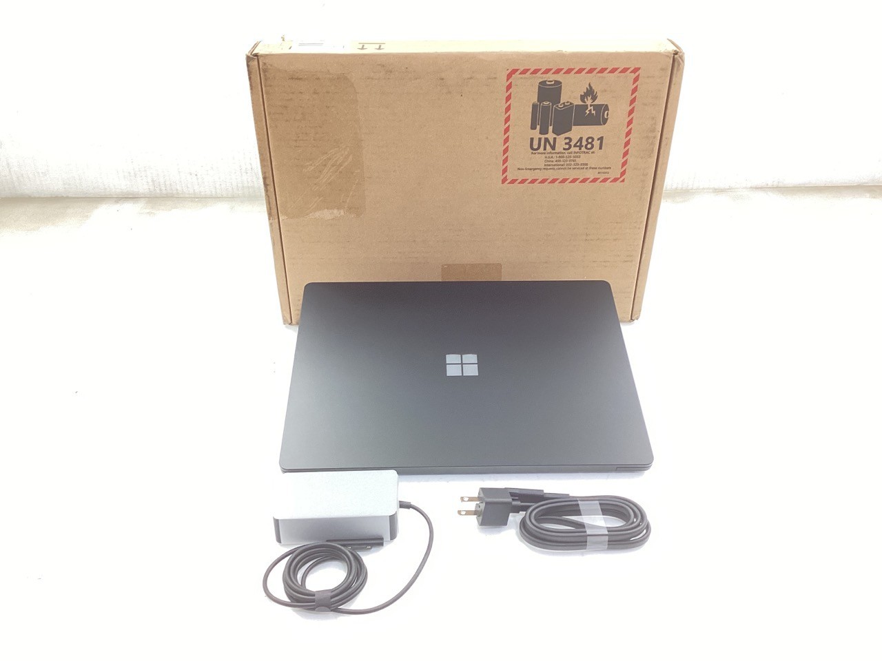 Microsoft Surface Laptop 5 13.5″ Touch i7-1265U 32GB 512GB SSD W11P (W5S-00001)