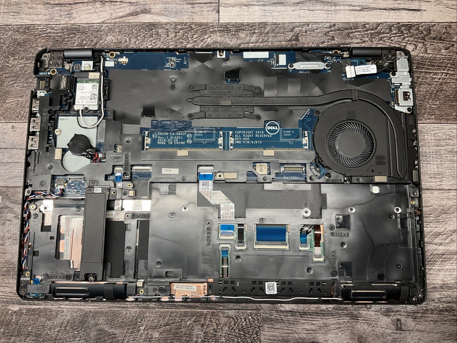 Latitude 5500 / No RAM Laptop Notebook PC / U10